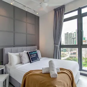 Neu Ampang Near Lrt Jelatek Apartment