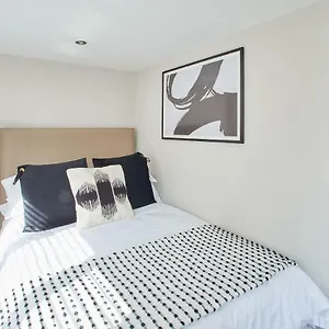 Host & - West Cliff View Apartment Whitby